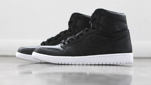 Nike Air Jordan 1 Retro High Tops Og Monday Kengät Miehille Musta