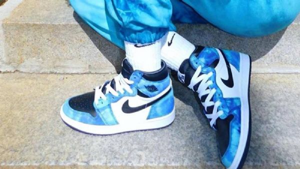 Nike Air Jordan 1 Retro High Tops Og Tie Dye Kengät Naisille Monivärinen