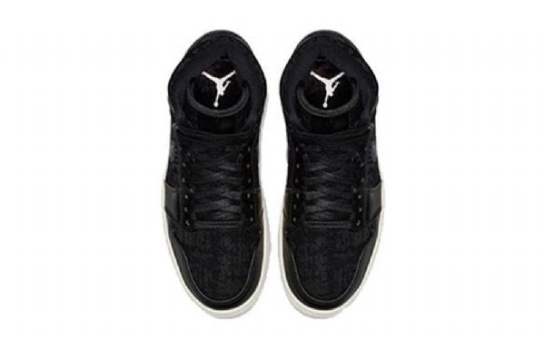 Nike Air Jordan 1 Retro High Tops Premium Koripallokengät Naisille Musta