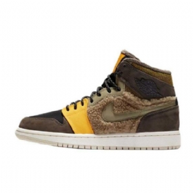 Nike Air Jordan 1 Retro High Tops Premium Utility Kengät Miehille Monivärinen
