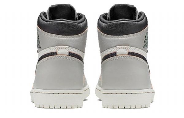 Nike Air Jordan 1 Retro High Tops Sb Koripallokengät Miehille Harmaa