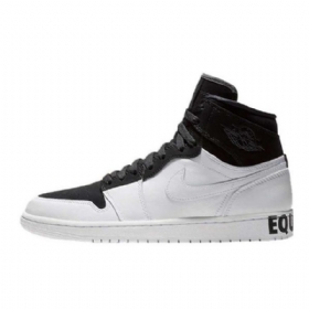 Nike Air Jordan 1 Retro High Tops Tasavertaiset Kengät Miehille Musta Valkoinen