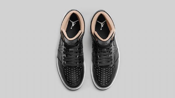 Nike Air Jordan 1 Retro High Tops Vachetta Kengät Miehille Musta