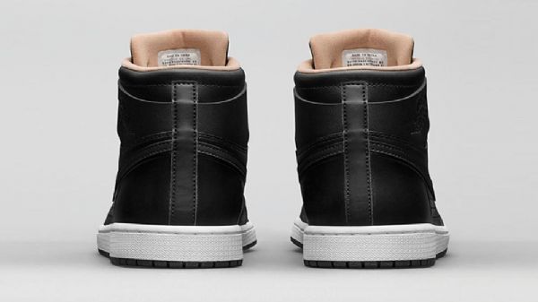 Nike Air Jordan 1 Retro High Tops Vachetta Kengät Miehille Musta
