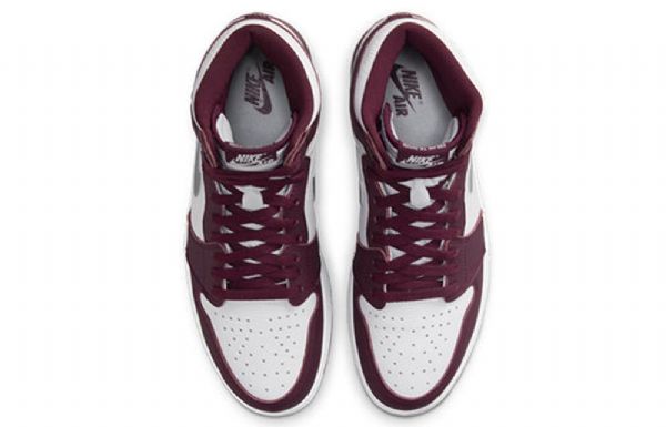 Nike Air Jordan 1 Retro Korkeat Topit Og Koripallokengät Miehille Burgundy