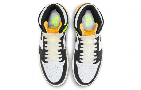 Nike Air Jordan 1 Retro Korkeat Topit Og Koripallokengät Miehille Kulta