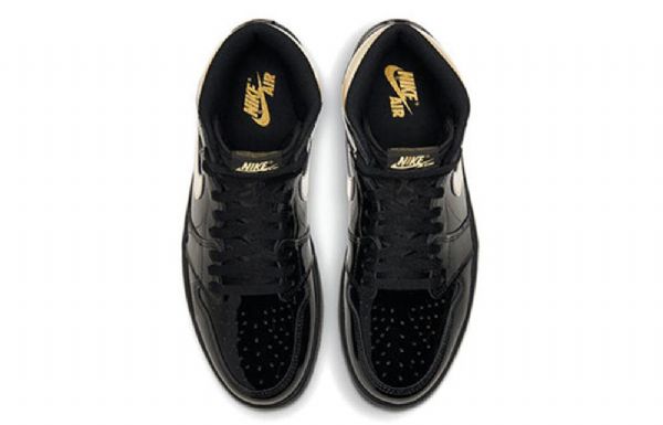 Nike Air Jordan 1 Retro Korkeat Topit Og Koripallokengät Miehille Musta Kulta