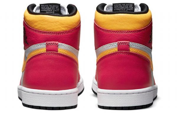 Nike Air Jordan 1 Retro Korkeat Topit Og Koripallokengät Miehille Vaaleanpunainen