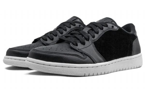 Nike Air Jordan 1 Retro Low Tops Ns Koripallokengät Naisten Musta