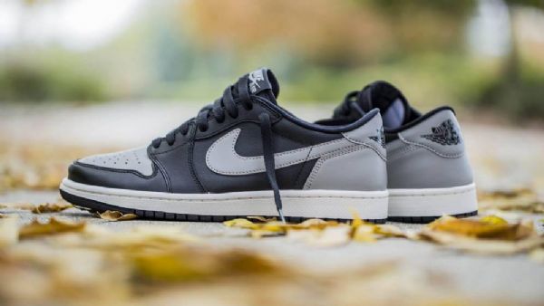 Nike Air Jordan 1 Retro Low Tops Og Shadow Kengät Miehille Musta Harmaa