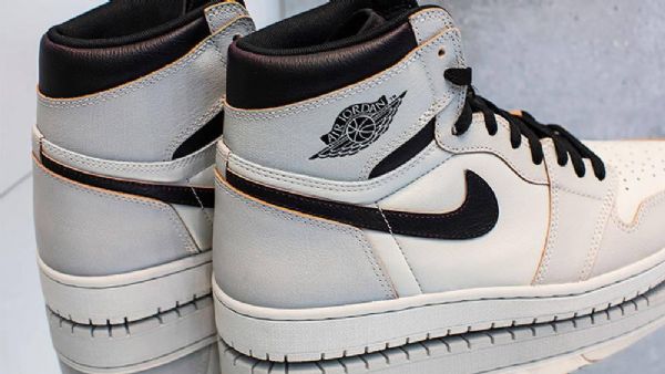 Nike Air Jordan 1 Sb Naisten Kengät Vaaleanharmaa