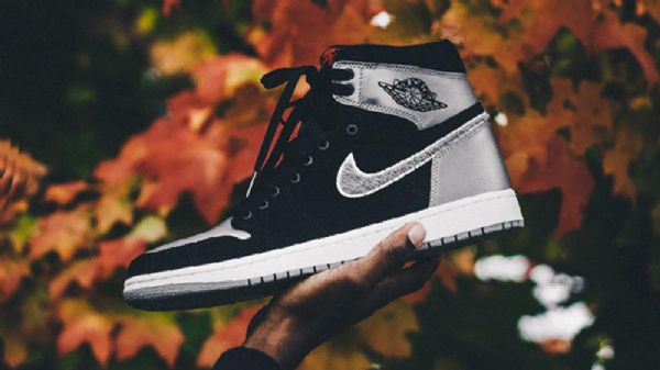 Nike Air Jordan 1 Shadow Satin Aleali Kengät Miehille Musta Hopea