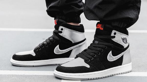 Nike Air Jordan 1 Shadow Satin Aleali Kengät Miehille Musta Hopea