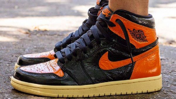 Nike Air Jordan 1 Shatteredboard 3.0 Kengät Miehille Musta Oranssi