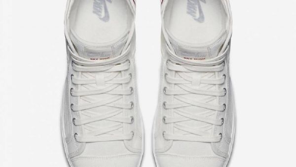 Nike Air Jordan Sky High Tops Og Miesten Kengät Valkoinen
