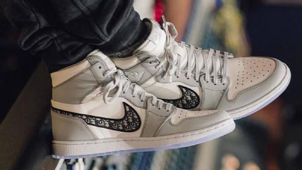 Nike Dior Jordan 1 Korkeat Topit Og Miesten Kengät Harmaa