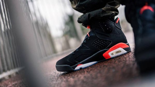 Nike Air Jordan 6 Infrapuna Retro Kengät Miehille Mustat