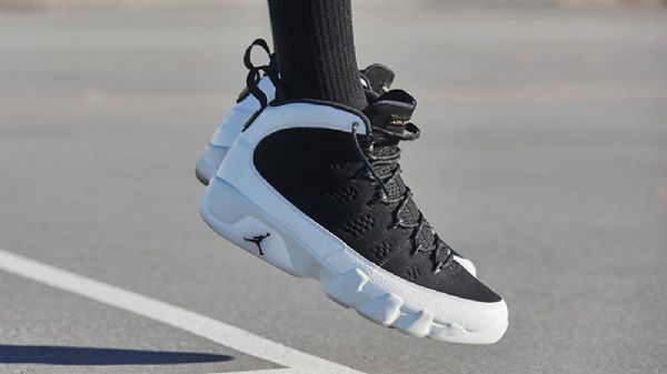 Nike Air Jordan 9 Kengät Miehille Mustavalkoinen