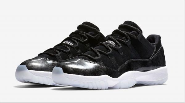 Nike Air Jordan 11 Low Tops Barons Miesten Kengät Musta