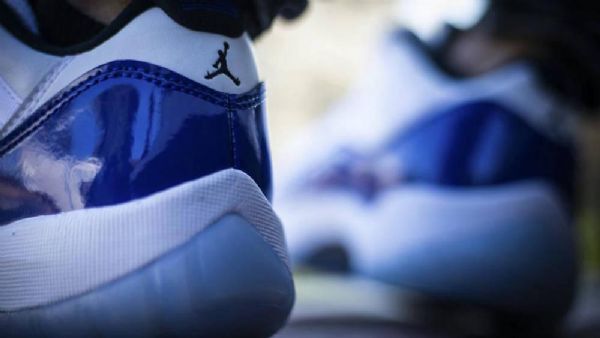 Nike Air Jordan 11 Matalat Concord-kengät Miehille Valkoinen Sininen