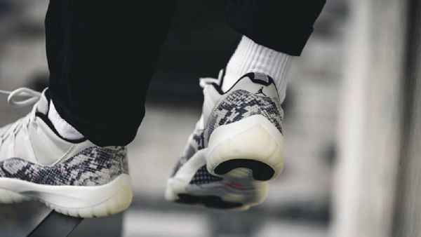 Nike Air Jordan 11 Matalat Kengät Miehille Khaki