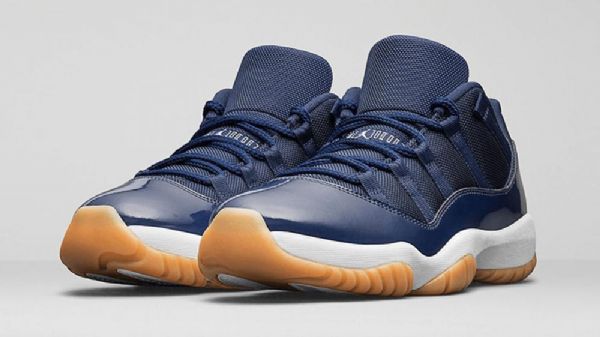 Nike Air Jordan 11 Matalat Kengät Miehille Laivastonsininen