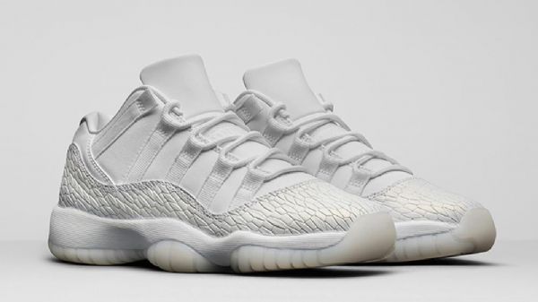 Nike Air Jordan 11 Matalat Kengät Miehille Valkoinen