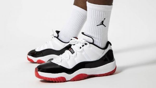 Nike Air Jordan 11 Matalat Topit Concord Leveät Kengät Miehille Valkoinen Musta