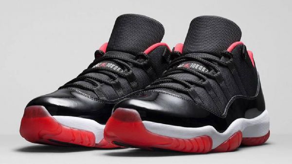 Nike Air Jordan 11 Matalat Topit Leveät Kengät Miehille Musta