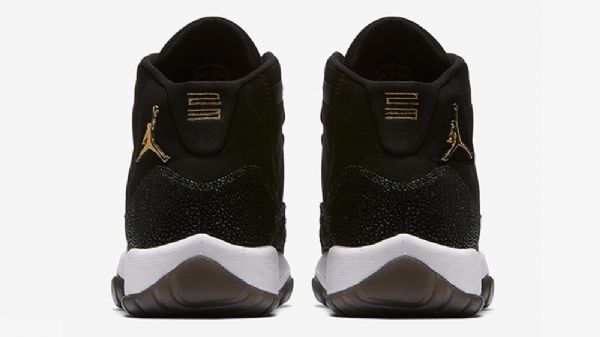Nike Air Jordan 11 Perijatar Kengät Miehille Mustakulta
