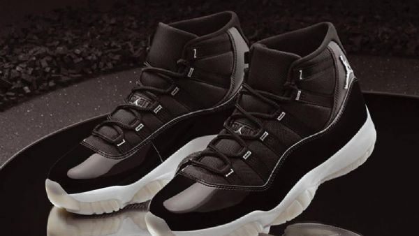 Nike Air Jordan 11 Retro Jubilee 25th Anniversary Kengät Miesten Mustat