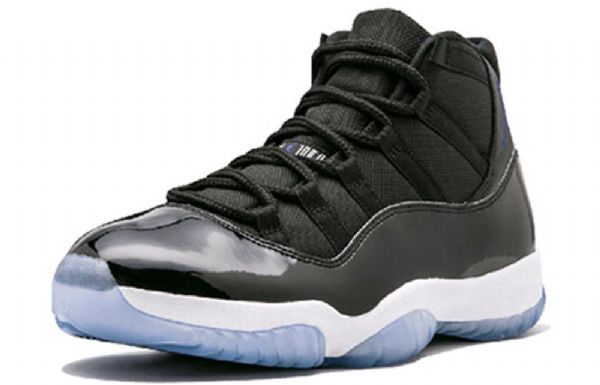 Nike Air Jordan 11 Retro Koripallokengät Miehille Mustat