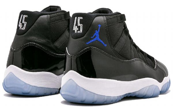 Nike Air Jordan 11 Retro Koripallokengät Miehille Mustat