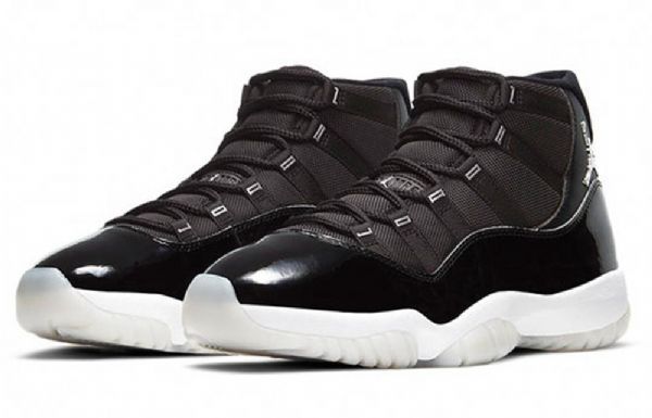 Nike Air Jordan 11 Retro Koripallokengät Miehille Mustat