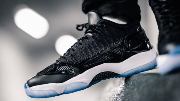 Nike Air Jordan 11 Retro Matalat Topit Eli Space Jam Kengät Miehille Musta