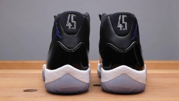 Nike Air Jordan 11 Space Jam Kengät Miehille Mustat