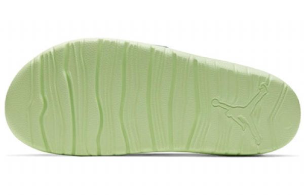 Nike Air Jordan Luka Doncic Break Slide Urheilutossut Miehille Purppuranvihreä