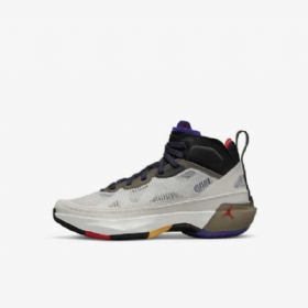 Nike Air Jordan Xxxvii Kengät Lapsille Vaalea Musta Tummanpunainen