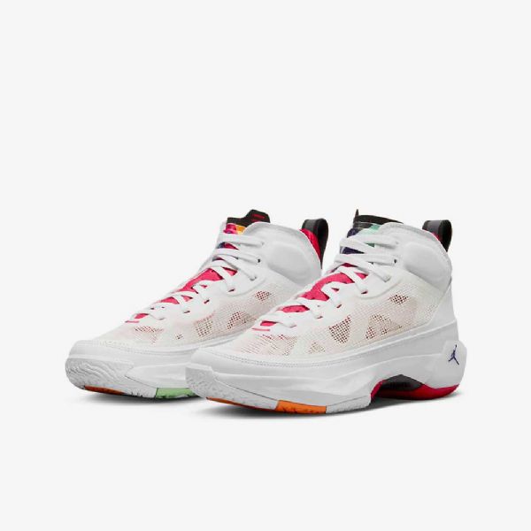 Nike Air Jordan Xxxvii Kengät Lapsille Valkoinen Vaalea Hopea Musta Punainen