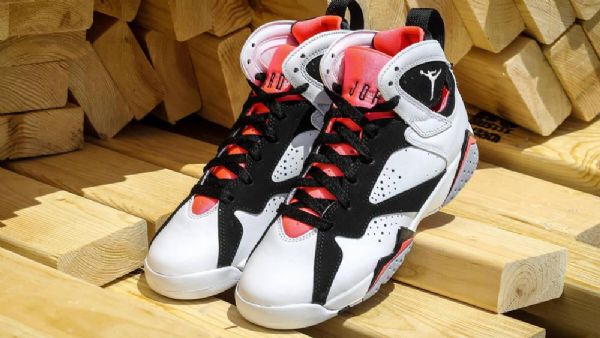 Nike Air Jordan 7 Gg Hot Lava Kengät Miehille Valkoinen Musta