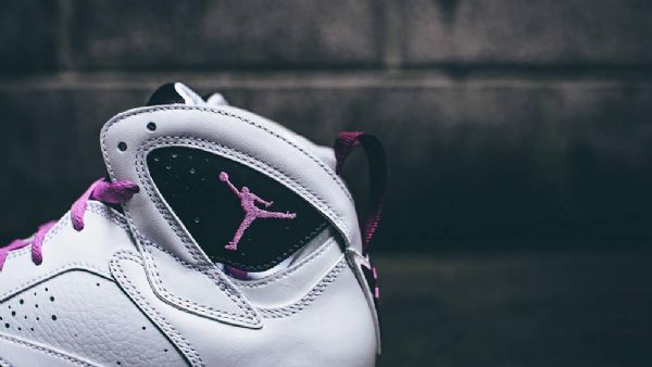 Nike Air Jordan 7 Gs Fuchsia Glow Tops Miesten Kengät Valkoinen