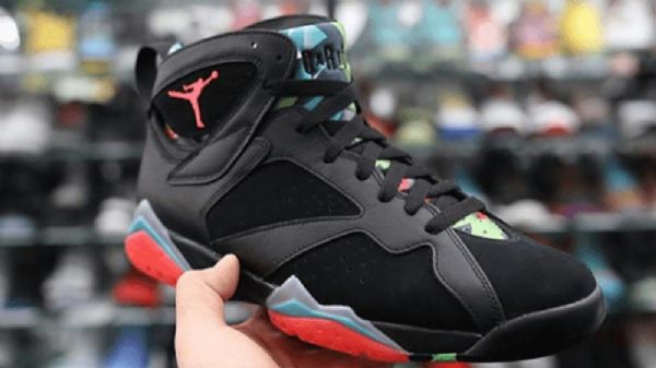Nike Air Jordan 7 Marvin The Marsin Kengät Miehille Musta Punainen