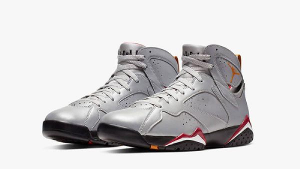 Nike Air Jordan 7 Reflections Of A Champion Kengät Miehille Hopea