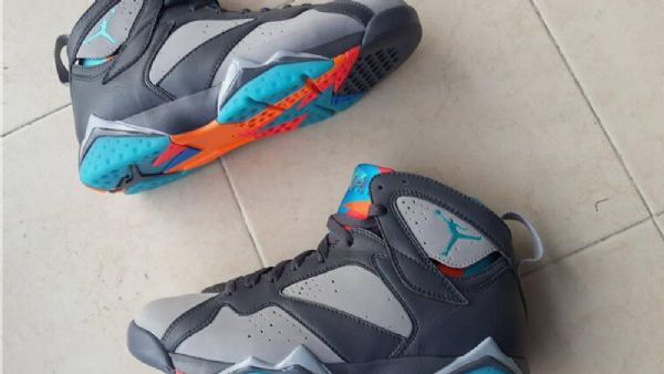 Nike Air Jordan 7 Retro Bobcats Kengät Miehille Harmaa