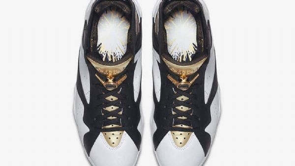 Nike Air Jordan 7 Samppanjakengät Miehille Mustavalkoinen
