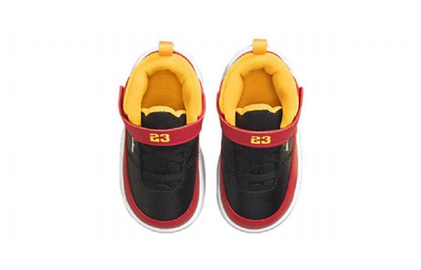 Nike Air Jordan Max Aura 3 Se Td Tennarit Lapsille Musta Punainen Kulta