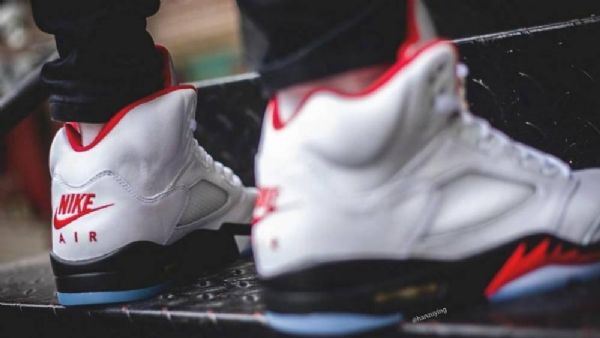 Nike Air Jordan 5 Fire 2020 Kengät Miehille Punainen
