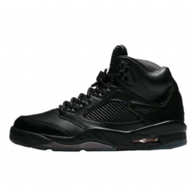 Nike Air Jordan 5 Kolminkertaiset Miesten Kengät Musta