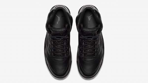 Nike Air Jordan 5 Kolminkertaiset Miesten Kengät Musta