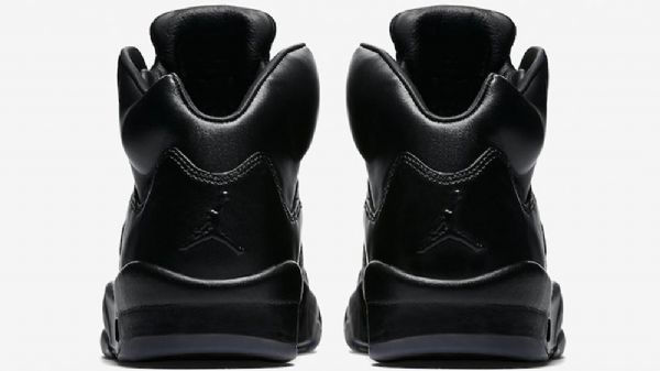 Nike Air Jordan 5 Kolminkertaiset Miesten Kengät Musta